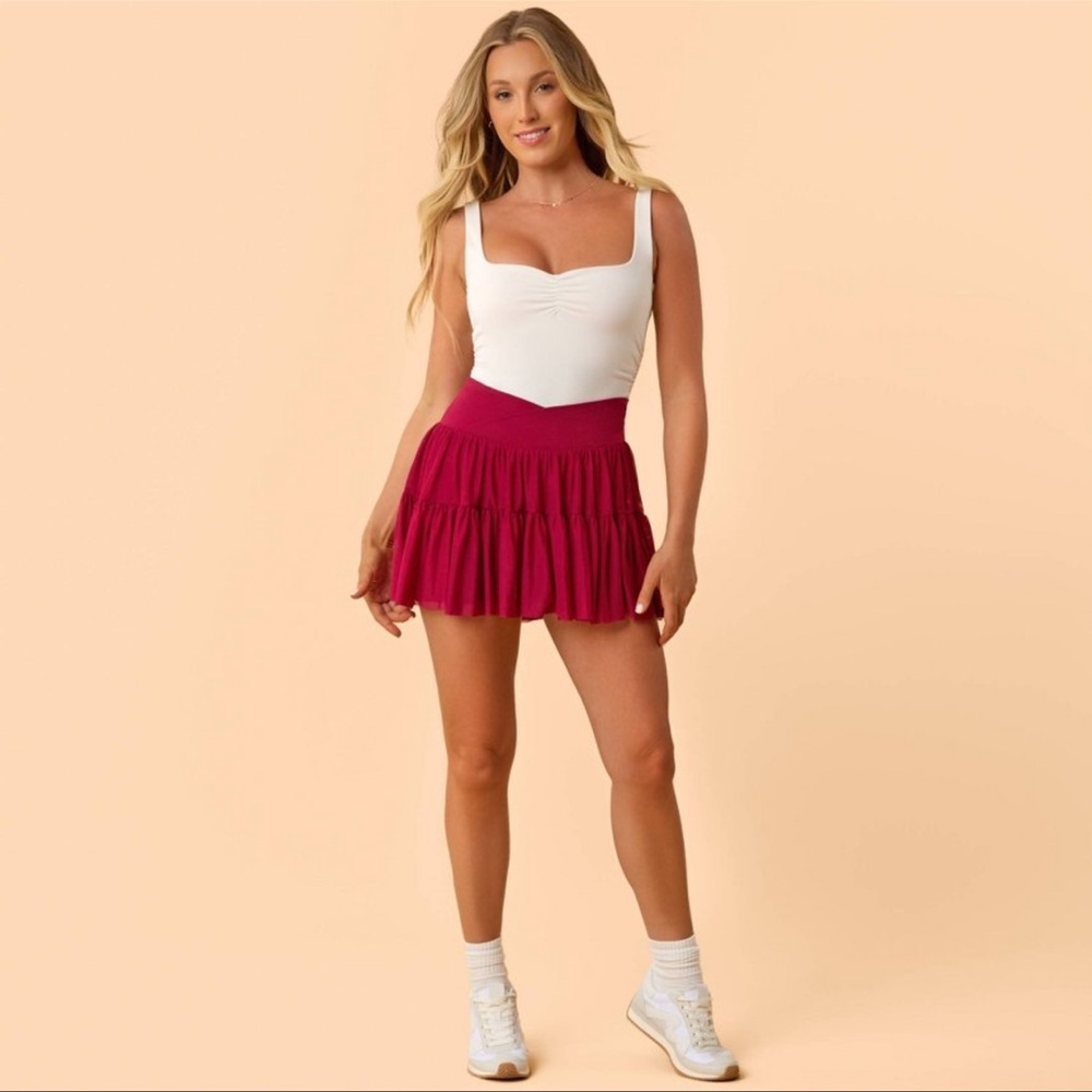 Blogilates Women’s Ballerina Skort - Burgundy Size Medium NWT - Picture 3 of 9